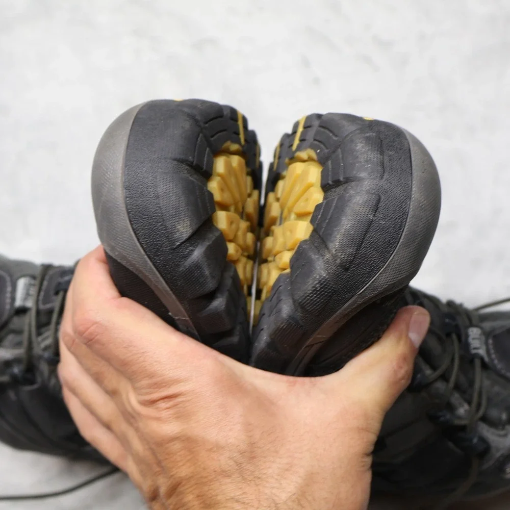 Keen couple blemish